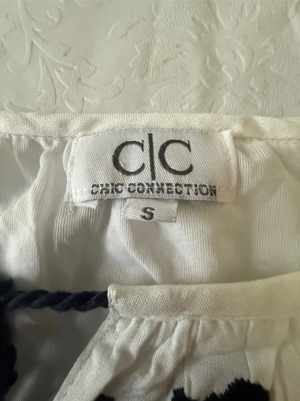C/C Connection Embroidered Tunic Dress. Small